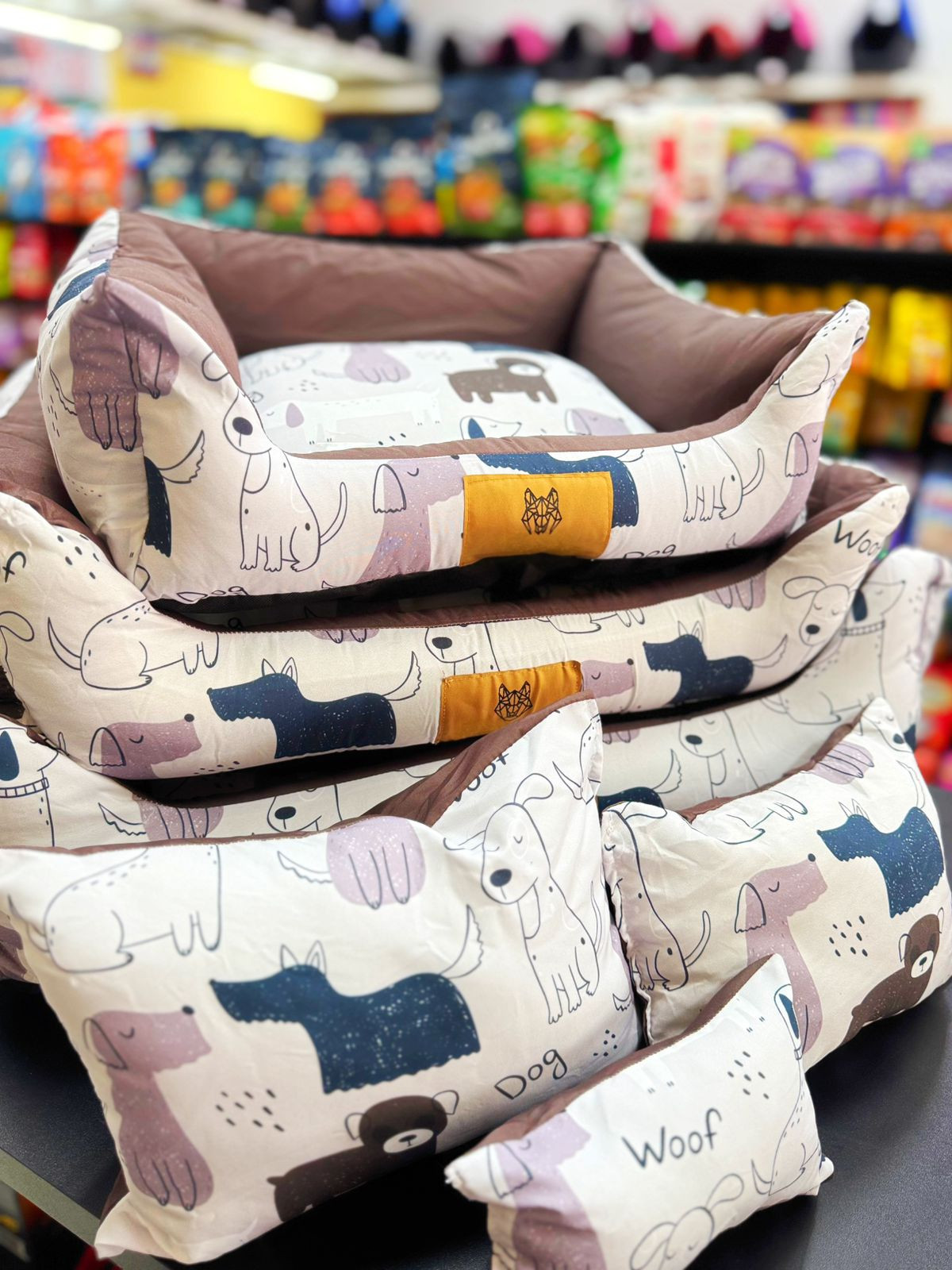Cama Woof Cinza e Marrom G