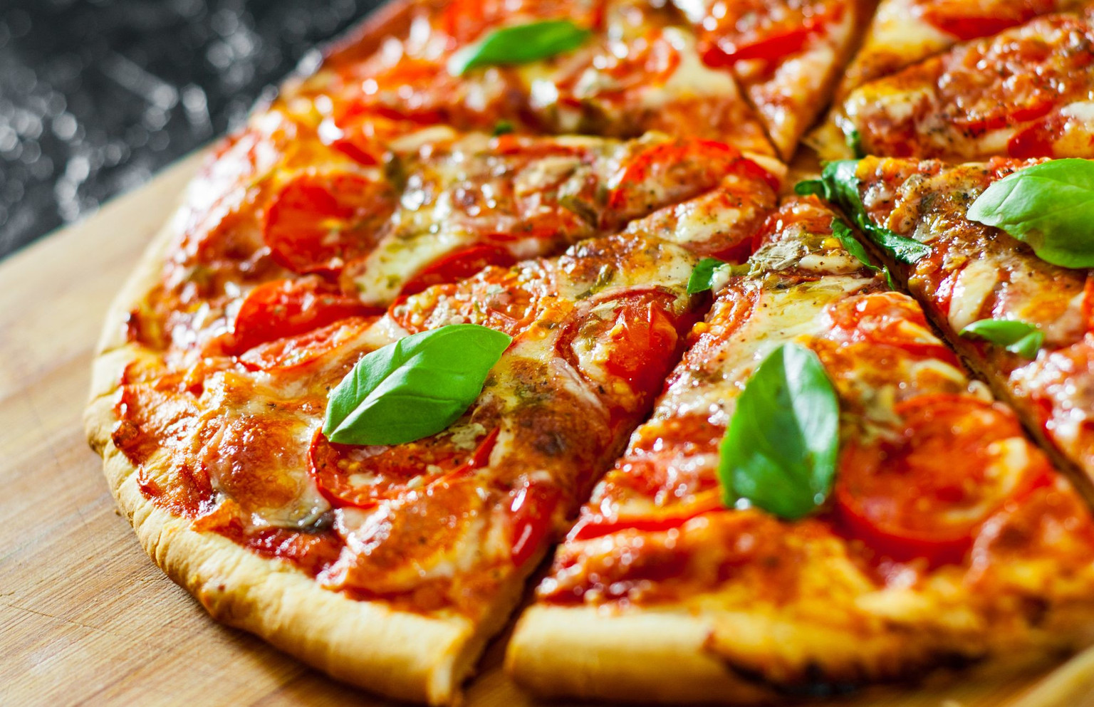 Pizza Média