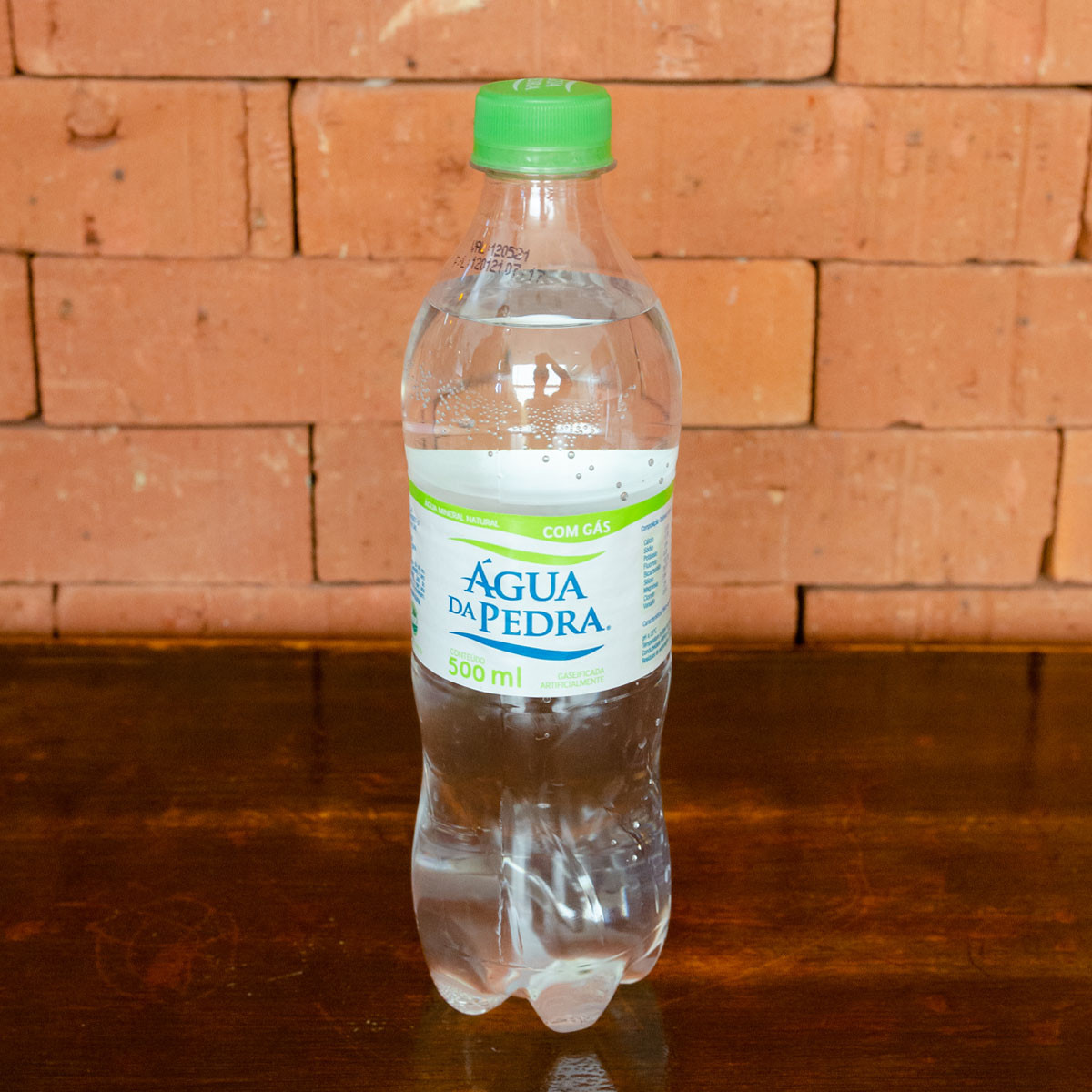 ÁGUA COM GÁS