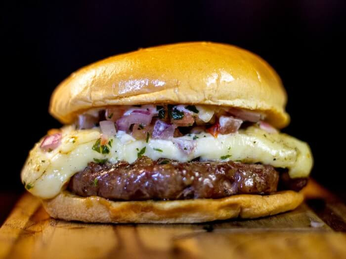 HAMBURGUER SUÍNO