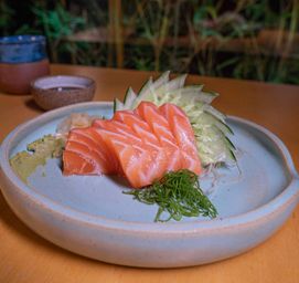 SASHIMI SALMÃO	