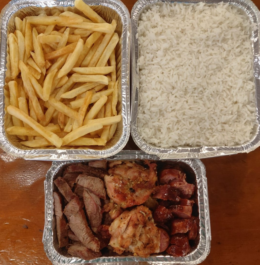 Churrasco Misto Família (Serve 3 Pessoas)