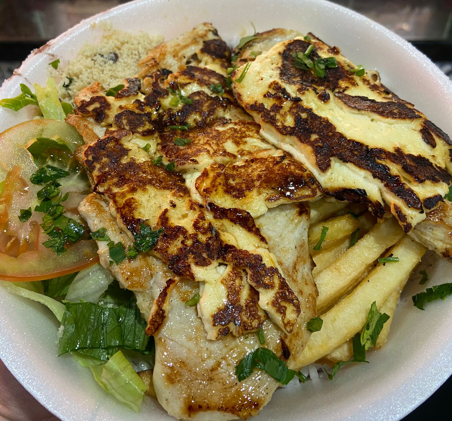 FILÉ DE FRANGO GRELHADO C/ QUEIJO MINAS