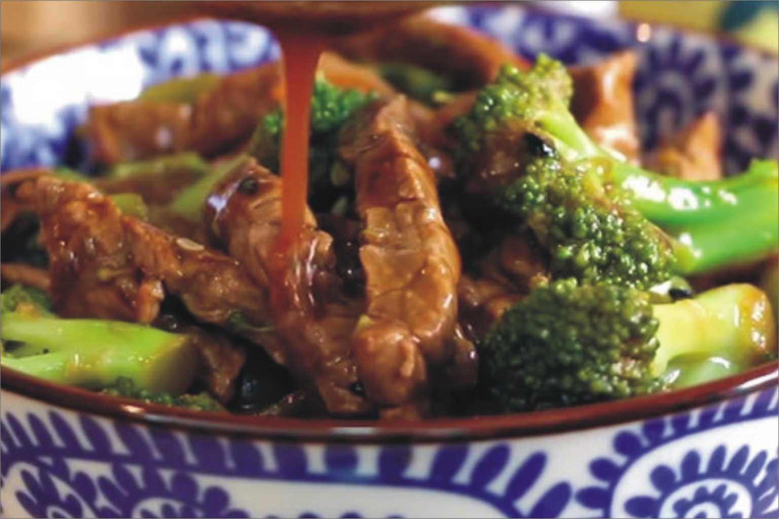 CARNE COM BRÓCOLIS