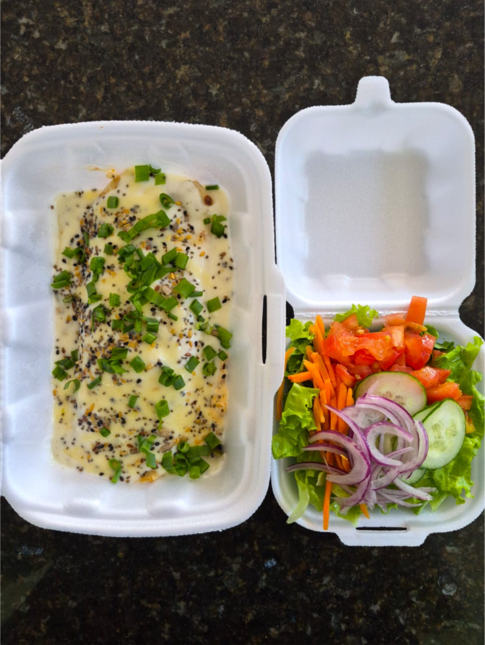 PANQUECA DE FRANGO CREMOSO (C/ Salada) Pedidos Seg a Sex 10:00 a 14:00 Hs