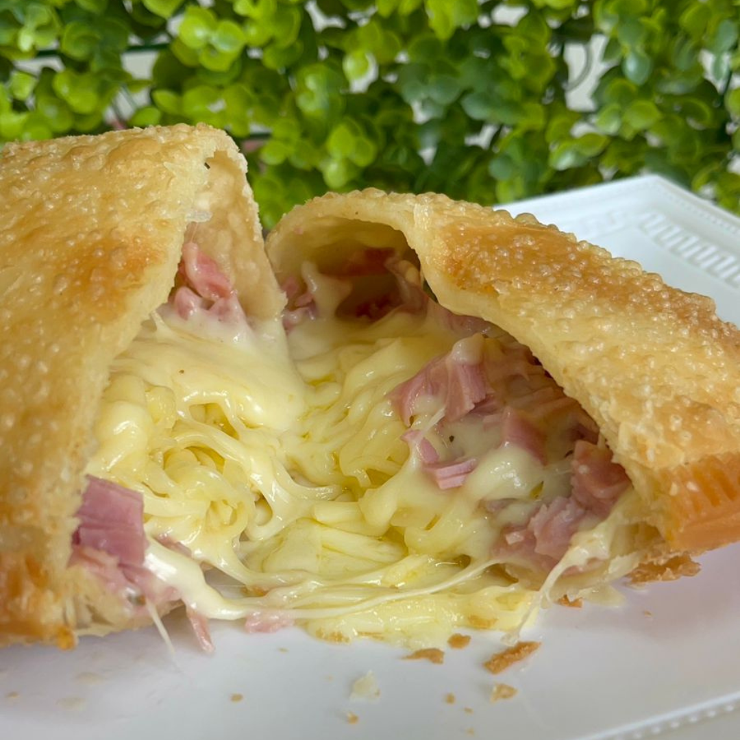 PASTEL DE PRESUNTO E QUEIJO