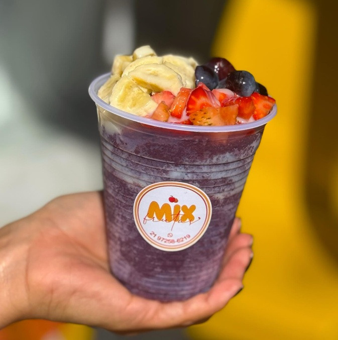 Açaí com Frutas