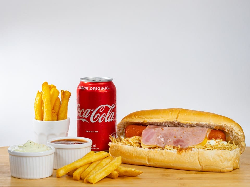COMBO DOG INDIVIDUAL (1 DOG, 1 FRITAS 250G, 1 COCA COLA LATA 350ML)