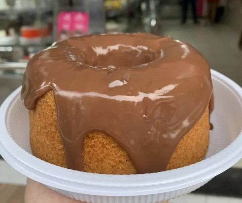 BOLO DE CENOURA PEQUENO