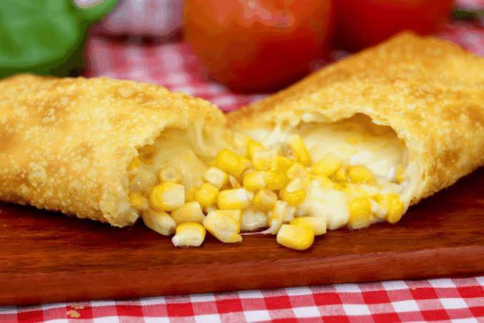 PASTEL QUEIJO E MILHO