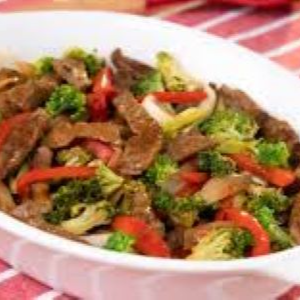 ISCA DE CARNE C/ TOMATE PIMENTÃO E CEBOLA MINI