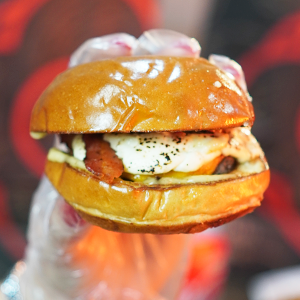 CHEESE BURGUER