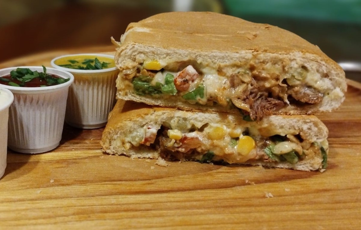 CACHORRO STROGONOFF DE FILÉ