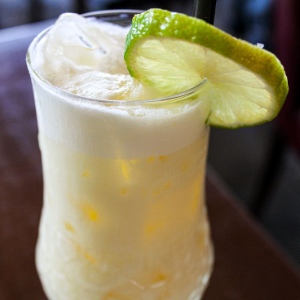 CAIPIRINHA COM LEITE