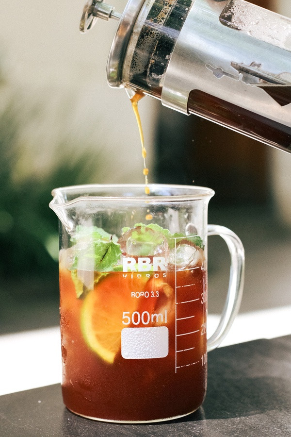 French Press Gelada com Limão e Hortelã