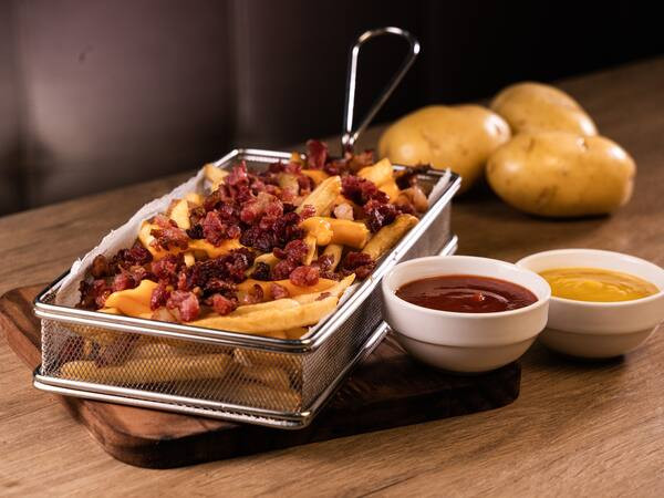 Porção de Batatas Fritas c/ Cheddar e Bacon