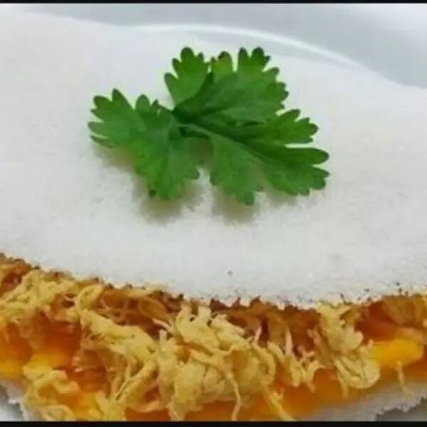 Tapioca Salgada Frango com Cheddar