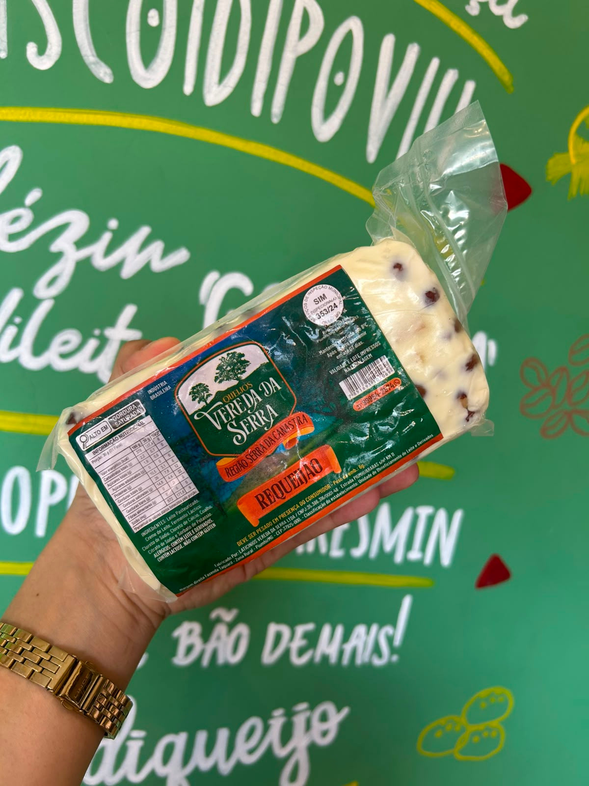 Requeijao de Corte com Damasco e Avela Vereda da Serra - 600g 