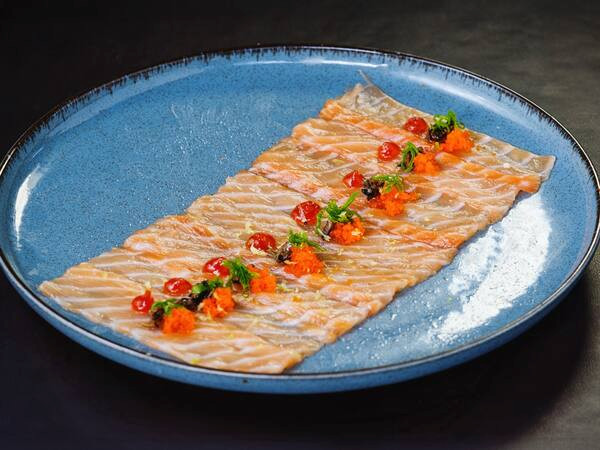 Carpaccio de Salmão - 8 Peças