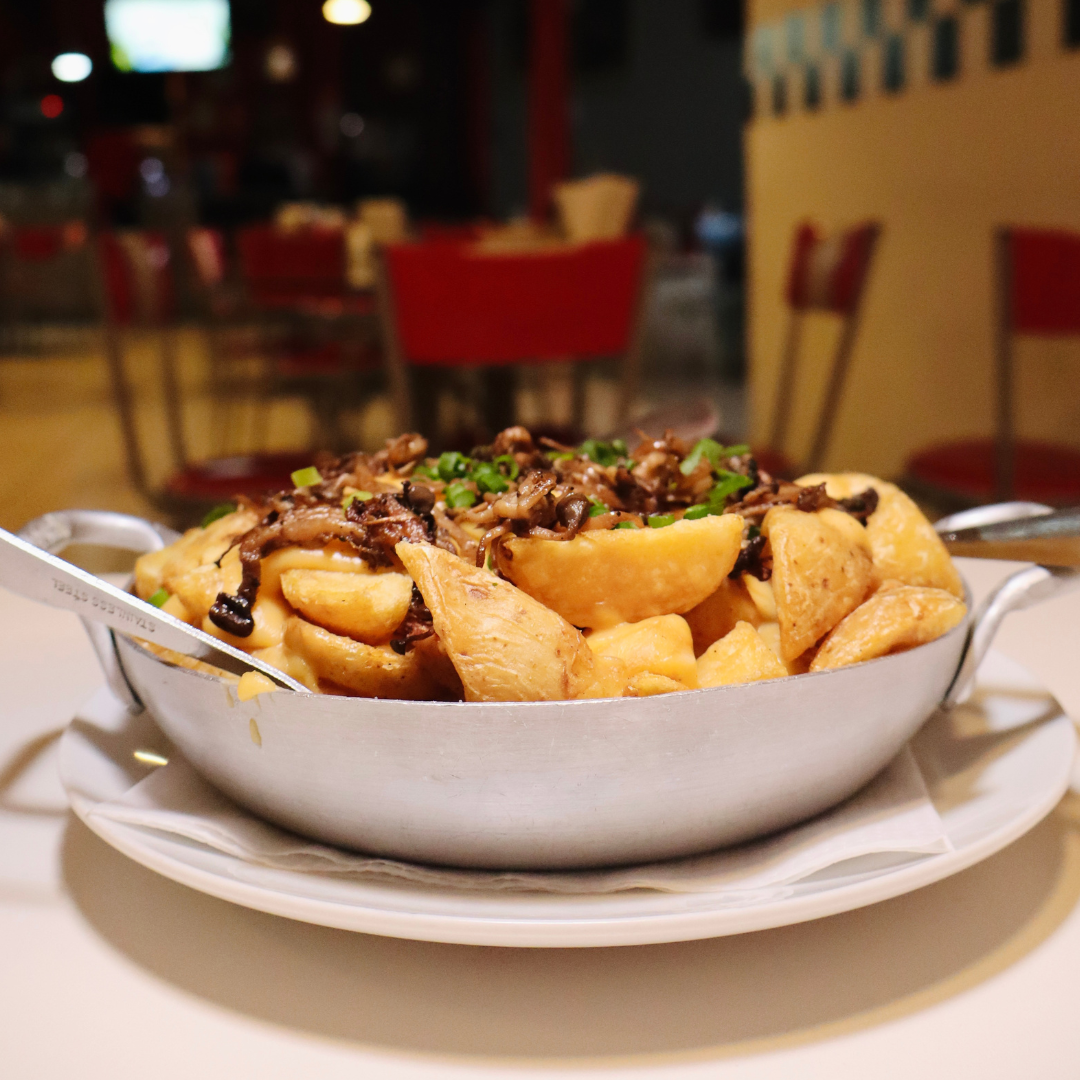 BATATA RUSTICA C/ CHEDDAR E BACON