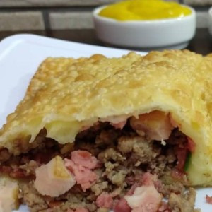 PASTEL CARNE COM BACON