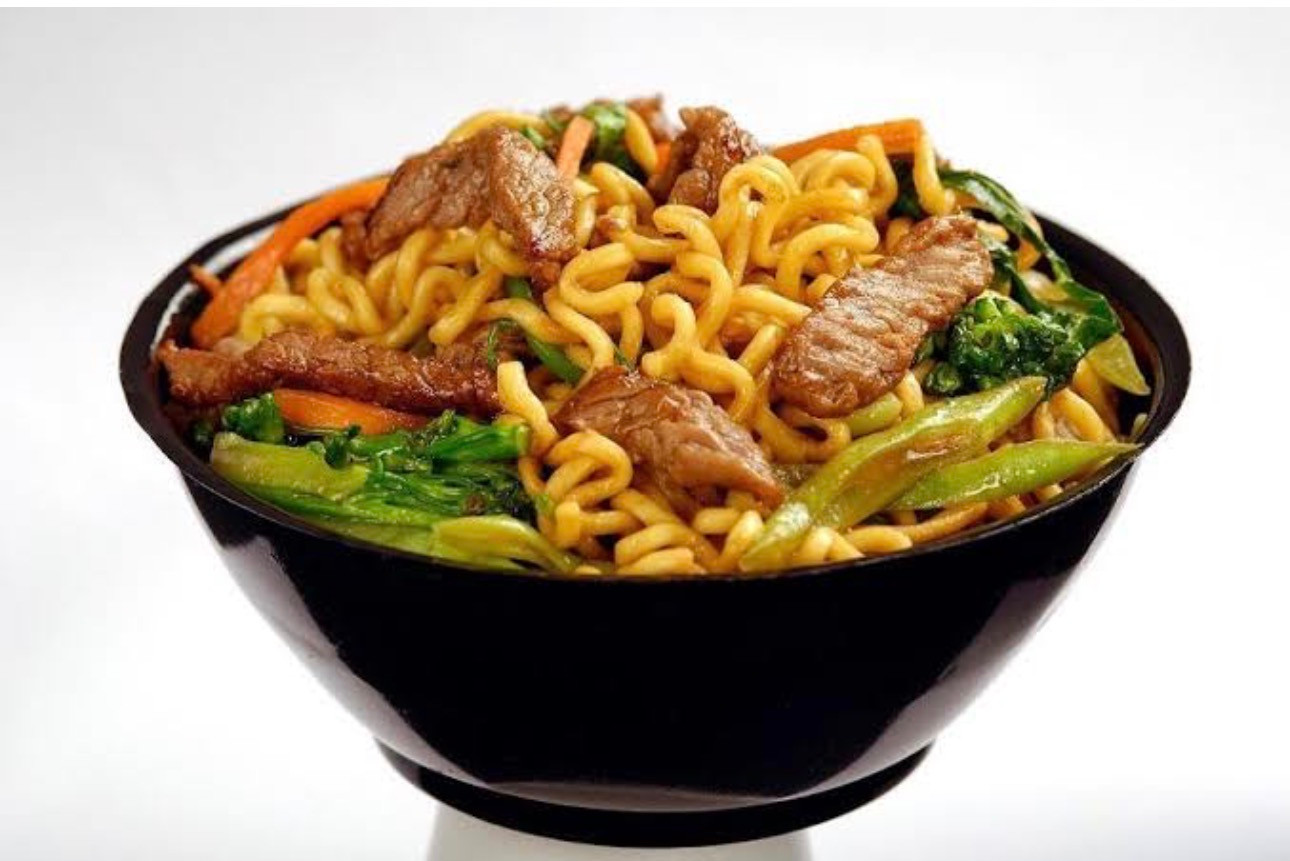 Yakisoba carne 