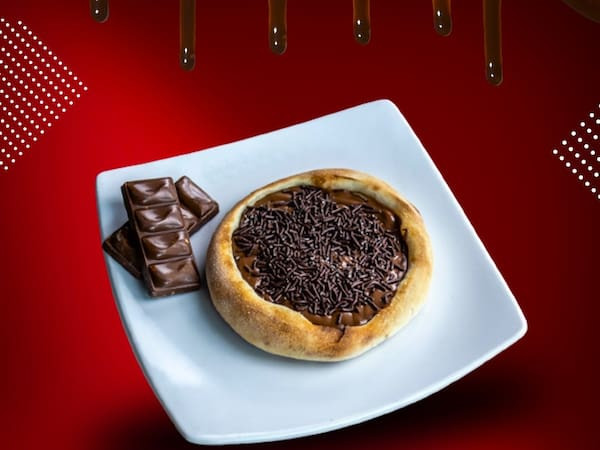 Esfiha de Brigadeiro