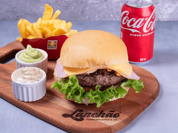 Combo X-Tudo -  com Fritas + Refri ou Suco