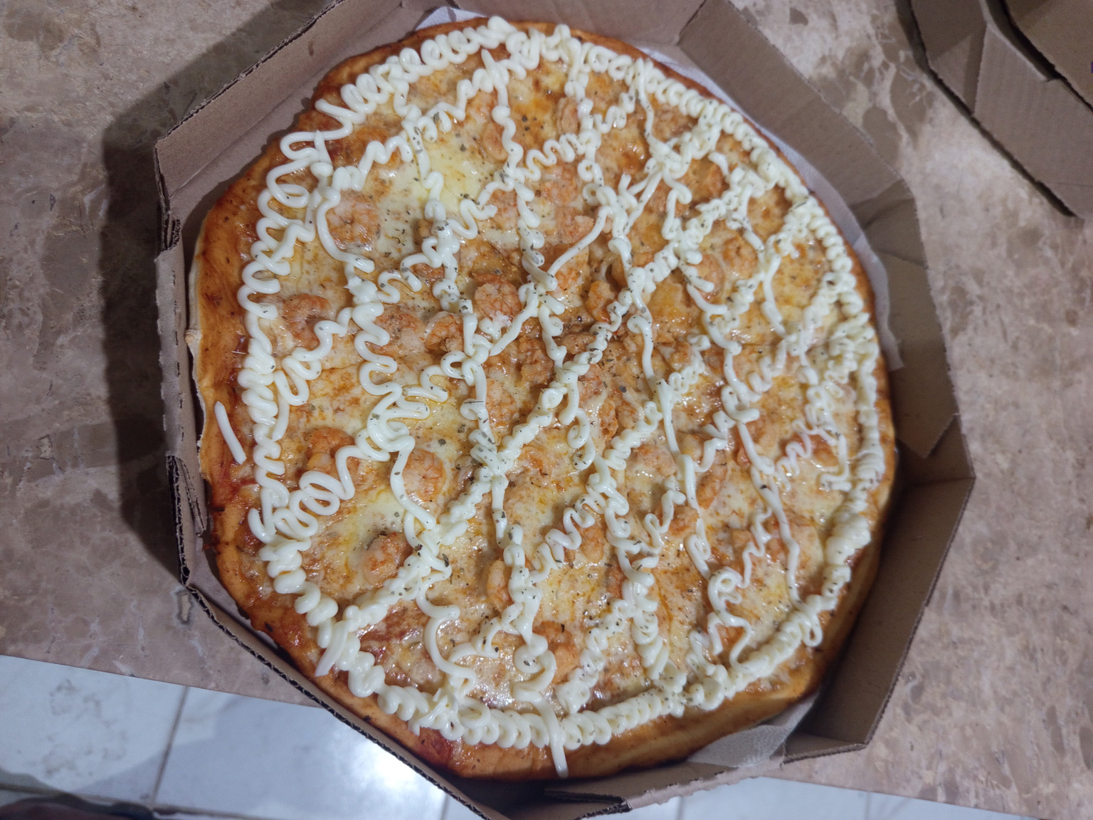 PIZZA METADE CAMARÃO + METADE 5 QUEIJOS. (à vista ou pix)