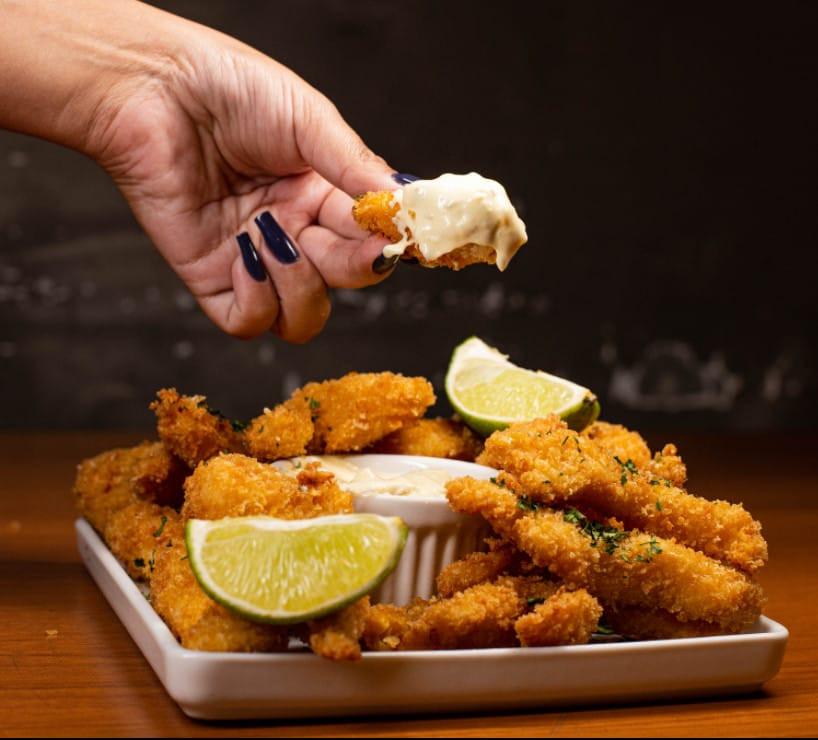 Gurjão de peixe com molho tartaro