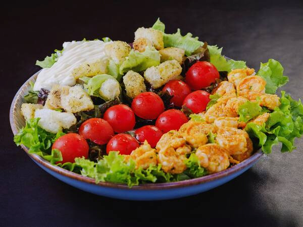 Salada de Camarão