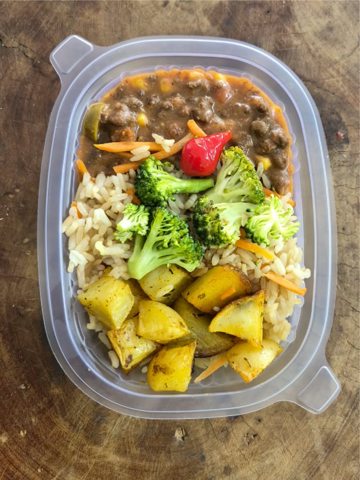 STROGONOF VEGANO C/ ARROZ INTEGRAL 220 GRAMAS Congelado.