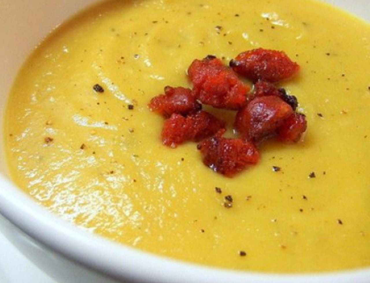 Creme de mandioquinha e linguiça blumenau