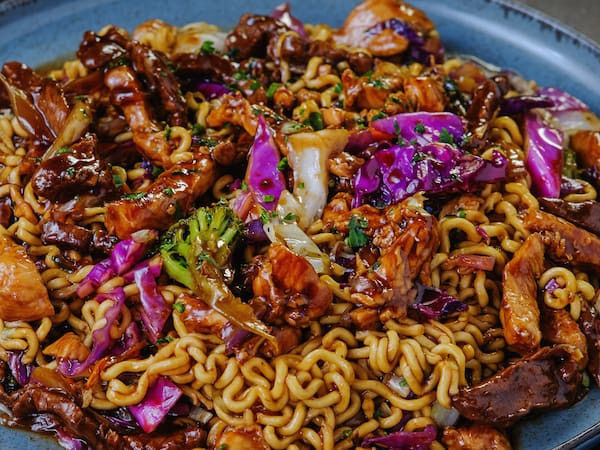 Yakissoba de Filé Mignon e Frango - 500g