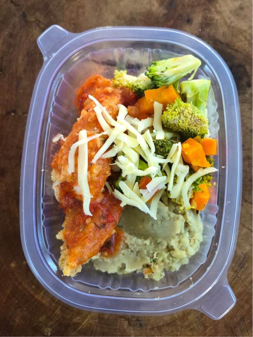 FILÉ DE FRANGO PARMEGIANA LOWCARB 220 GRAMAS Congelado.