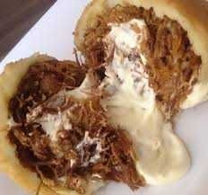 COXINHA DE CARNE DE SOL COM CATUPIRY