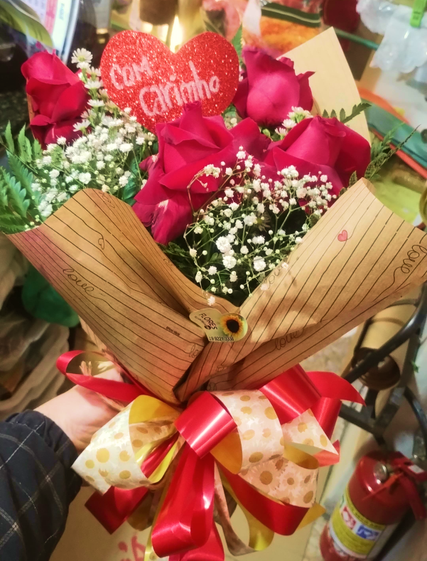 Buquê 4 Rosas Importadas