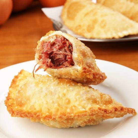 PASTEL CARNE SECA C/ CAT