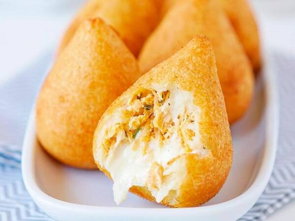 Super coxinha de frango c/ Catupiry
