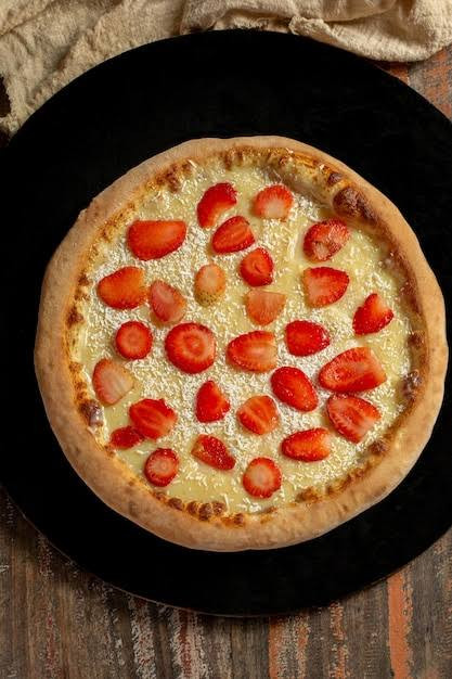 PIZZA CHOCOLATE BRANCO COM MORANGO P