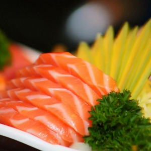 SASHIMI SALMAO