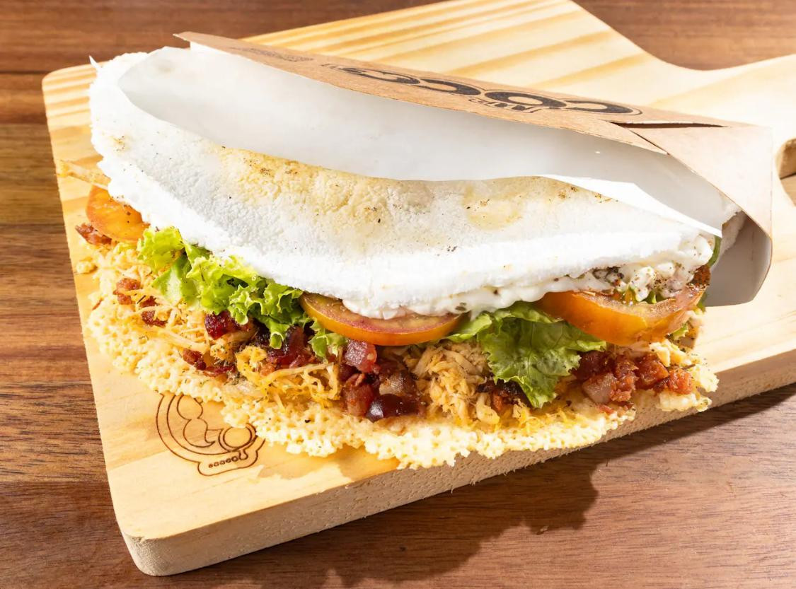 Beiju Frango Salada Bacon 