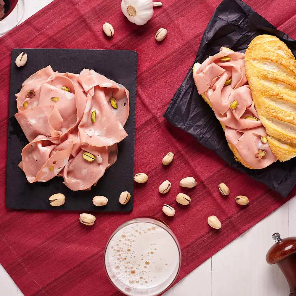 Mortadela com Pistache Fatiada 100g - Vito Balducci
