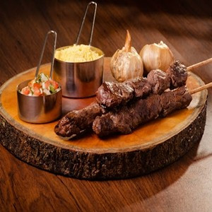 ESPETO DE CARNE DE SOL