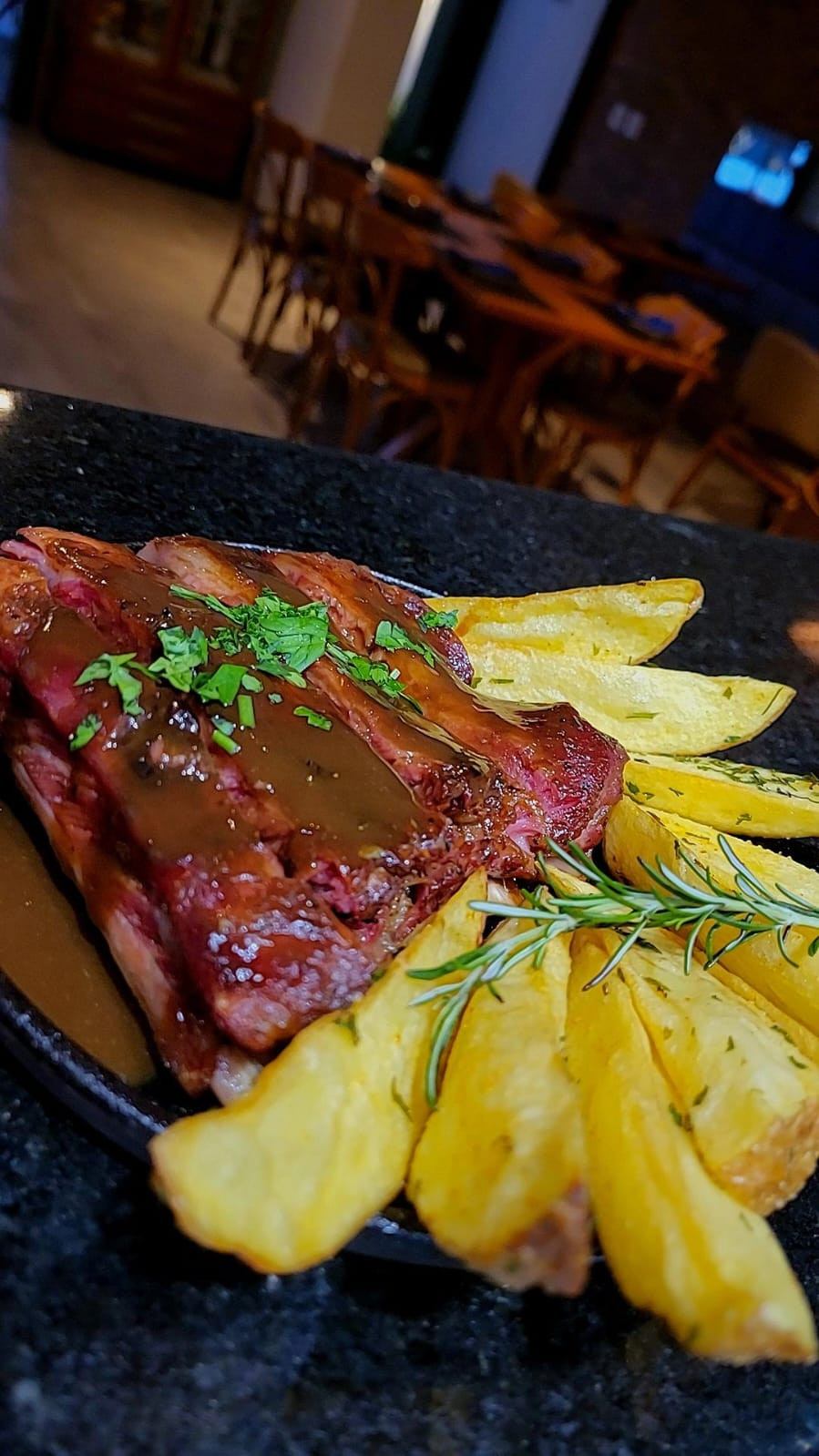 Costela suina especial ao molho de barbecue