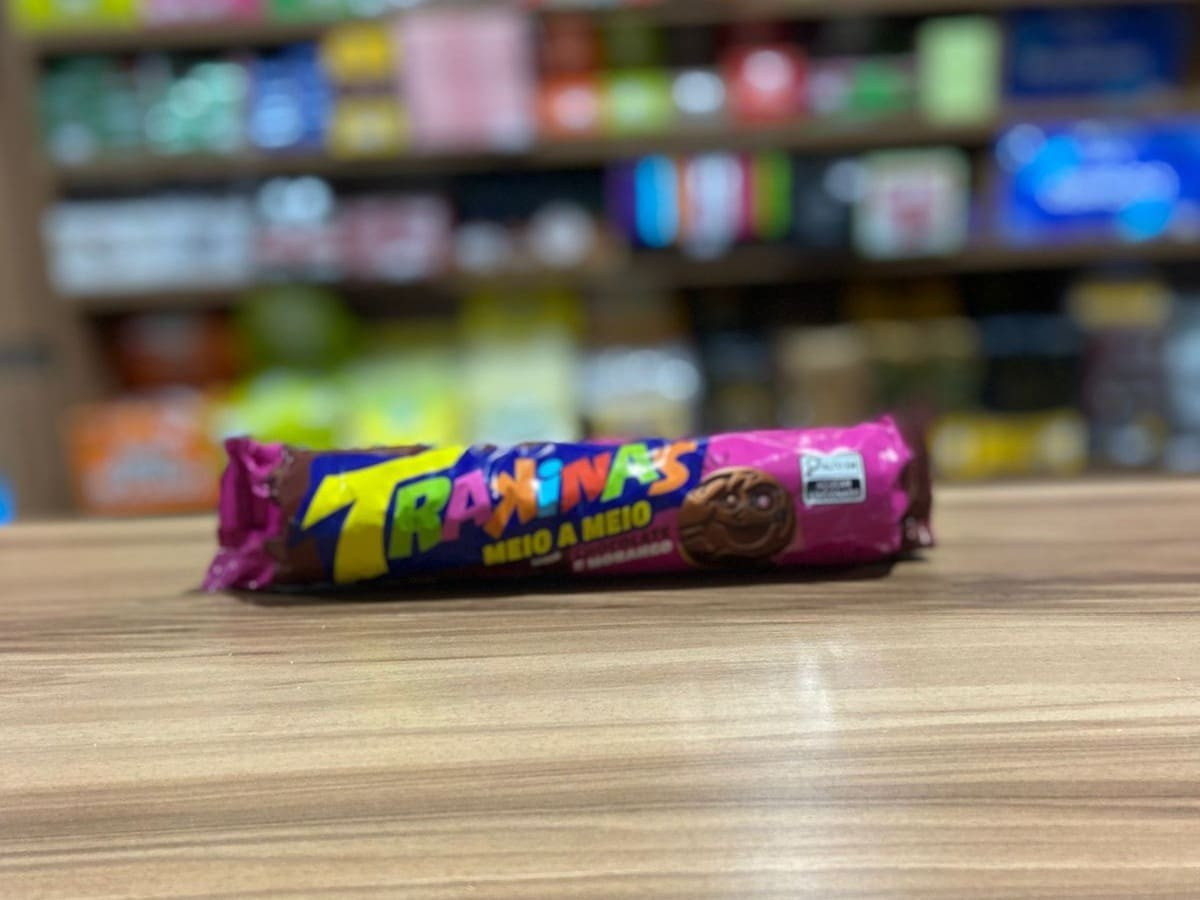 BOLACHA TRAKINAS CHOCO/MORANGO 126G