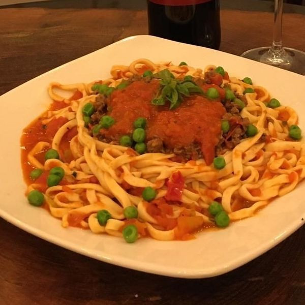 Massa linguine à bolonhesa