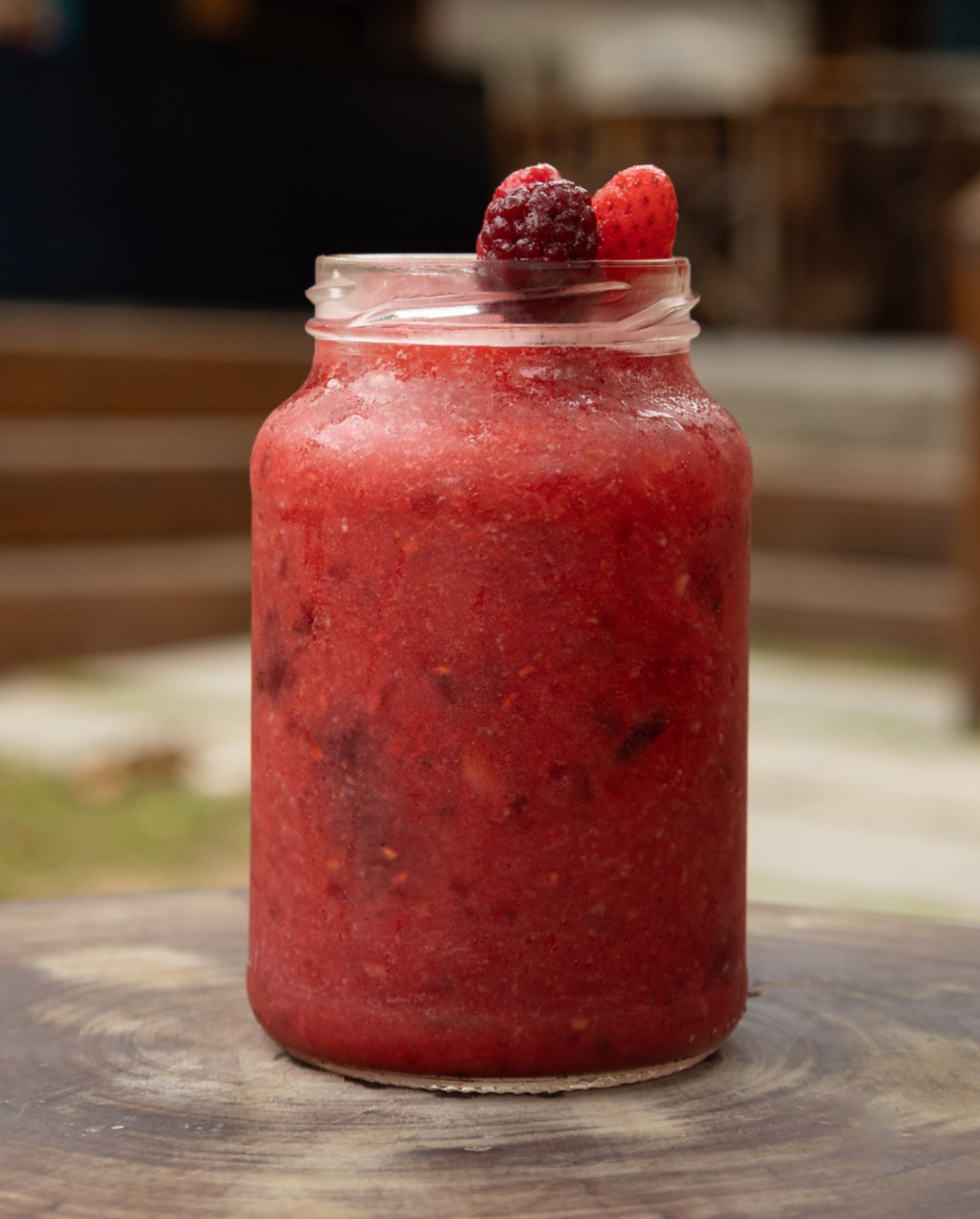 CAIPIRINHA FRUTAS VERMELHAS