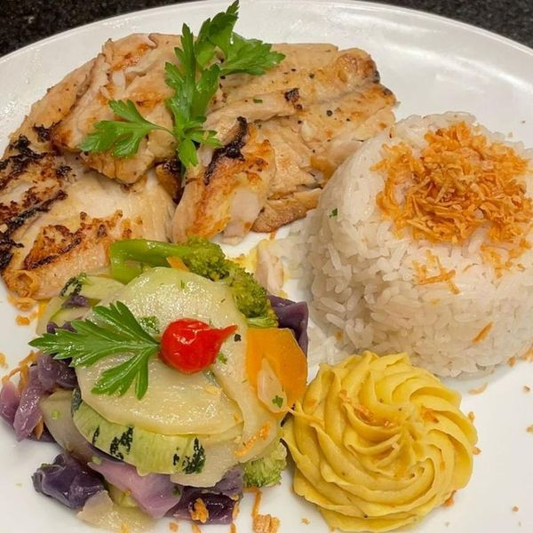Filé de peixe com legumes