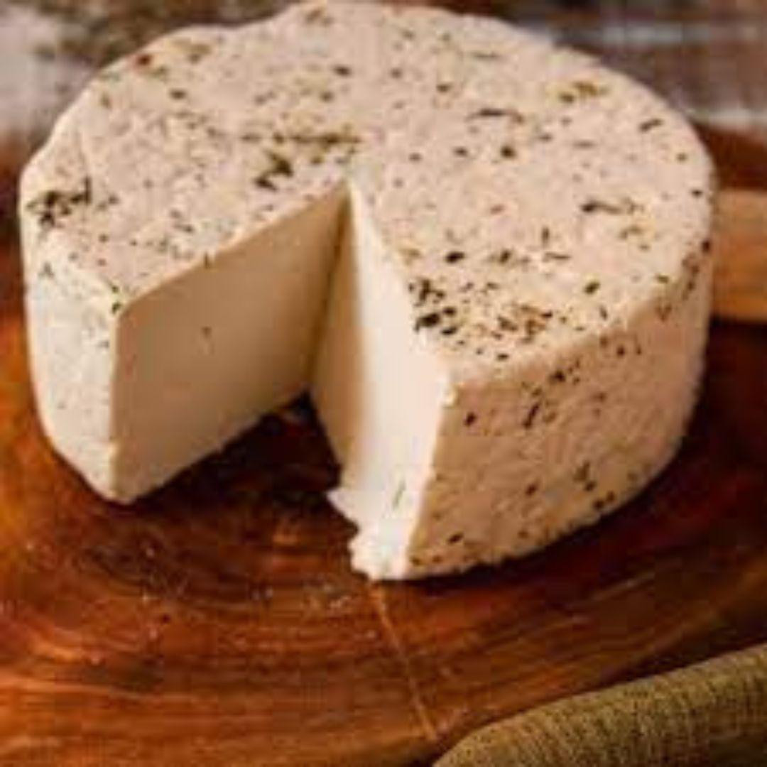 Queijo Fresco meia peça temperado